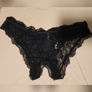 Victoria secret black lace crotchless panties for valentines day
